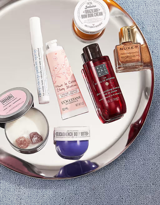 Calendario dell'Avvento ASOS Viso + Corpo 2025